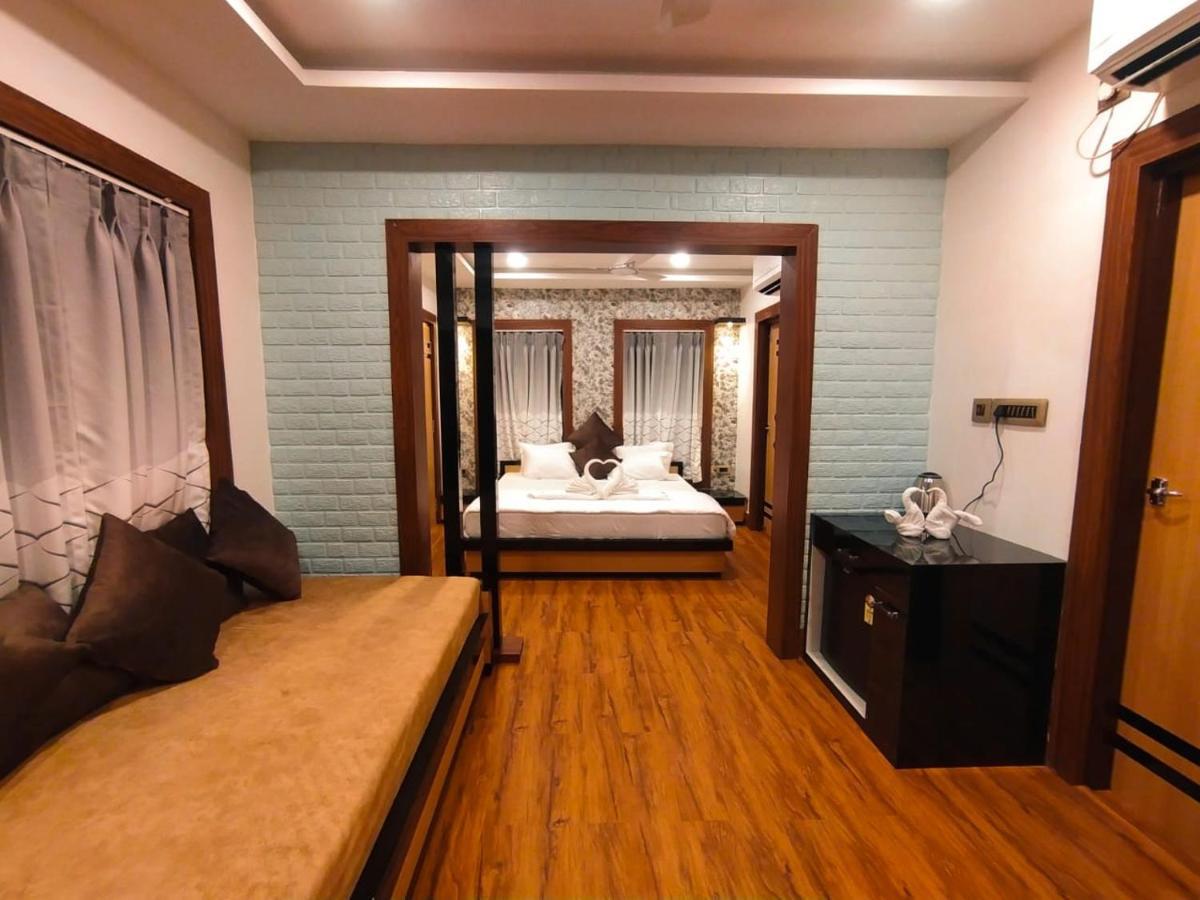 Charulata Residency Hotel Bolpur Kültér fotó